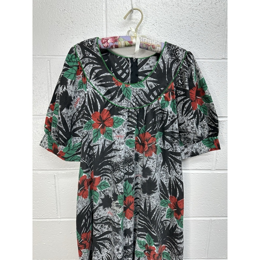 Winnie Fashion Hawaiian Dress / Gray & Red Floral‎ Maxi Dress / Women’s Large